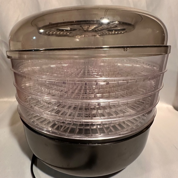 Vintage Ronco Food Dehydrator, Jerky Maker 4 Trays - Picture 3 of 3